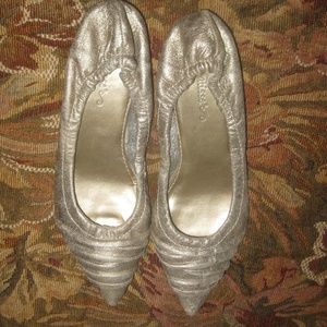 Matisse metallic shoes, kitten heel, size 9